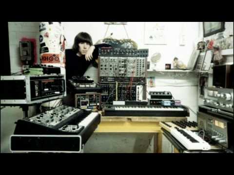 Throbbing Gristle/Chris & Cosey clip from Synth Britannia - YouTube