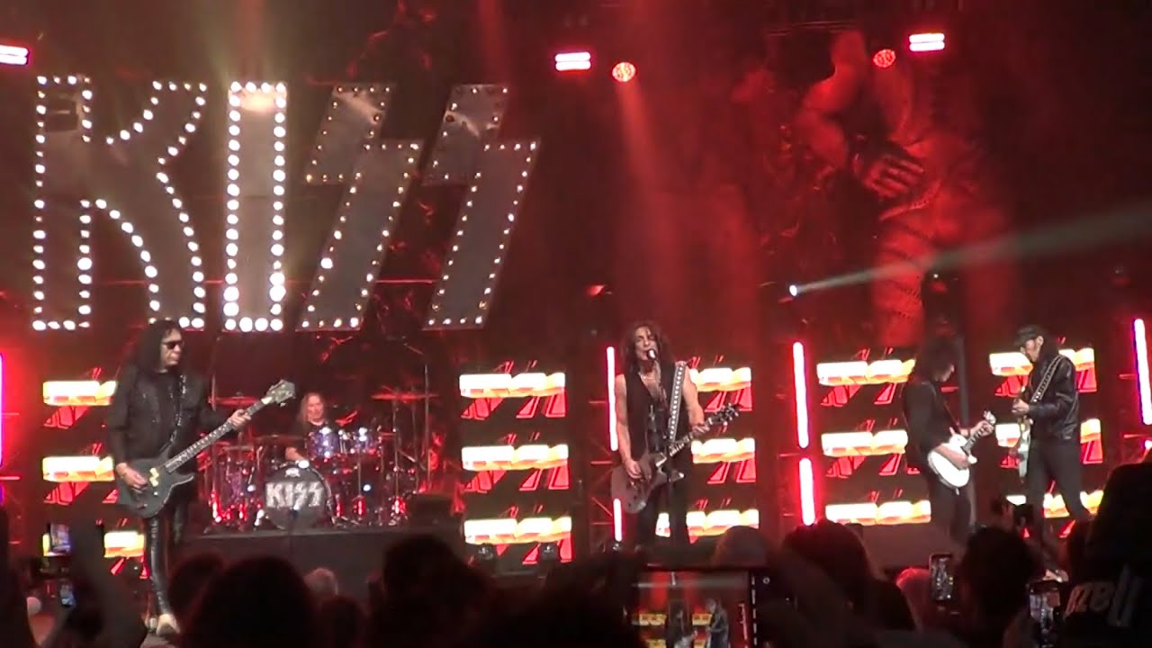 KISS - 2025-11-15 - KISS KRUISE LAS VEGAS - w/Bruce Kulick - YouTube
