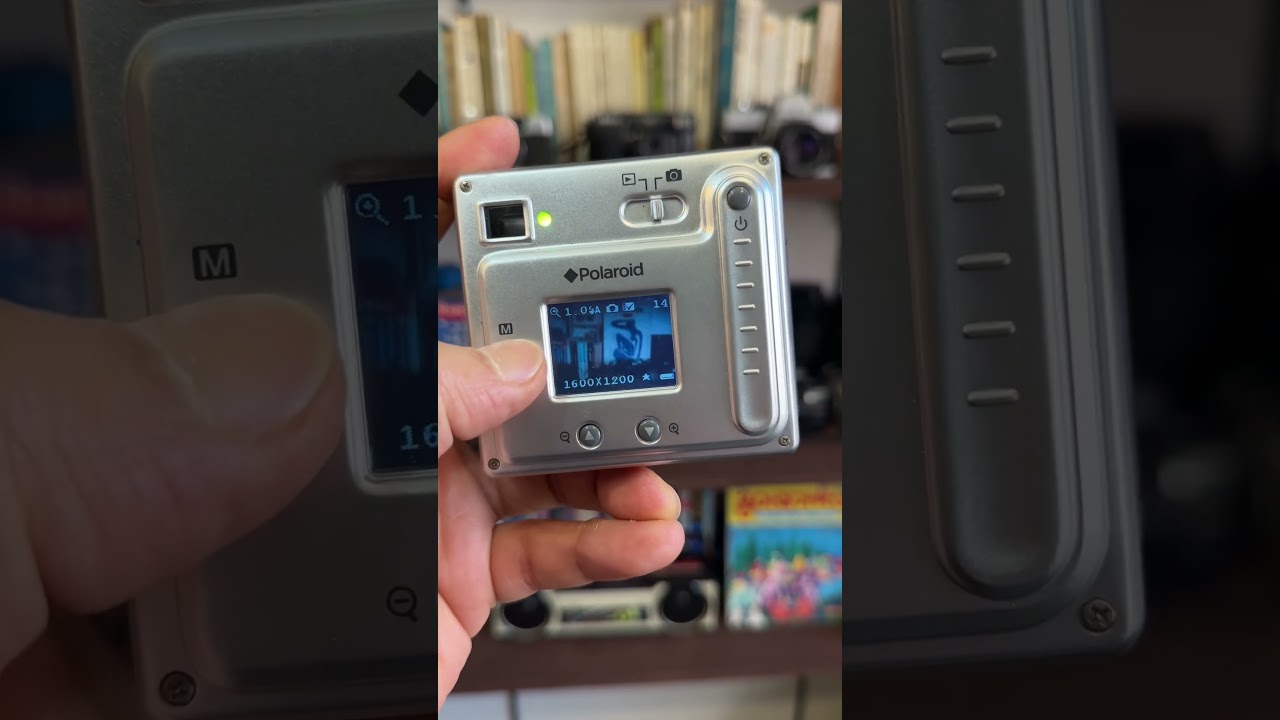 Polaroid PDC 2070 Old Digital Camera 2.1MP - YouTube