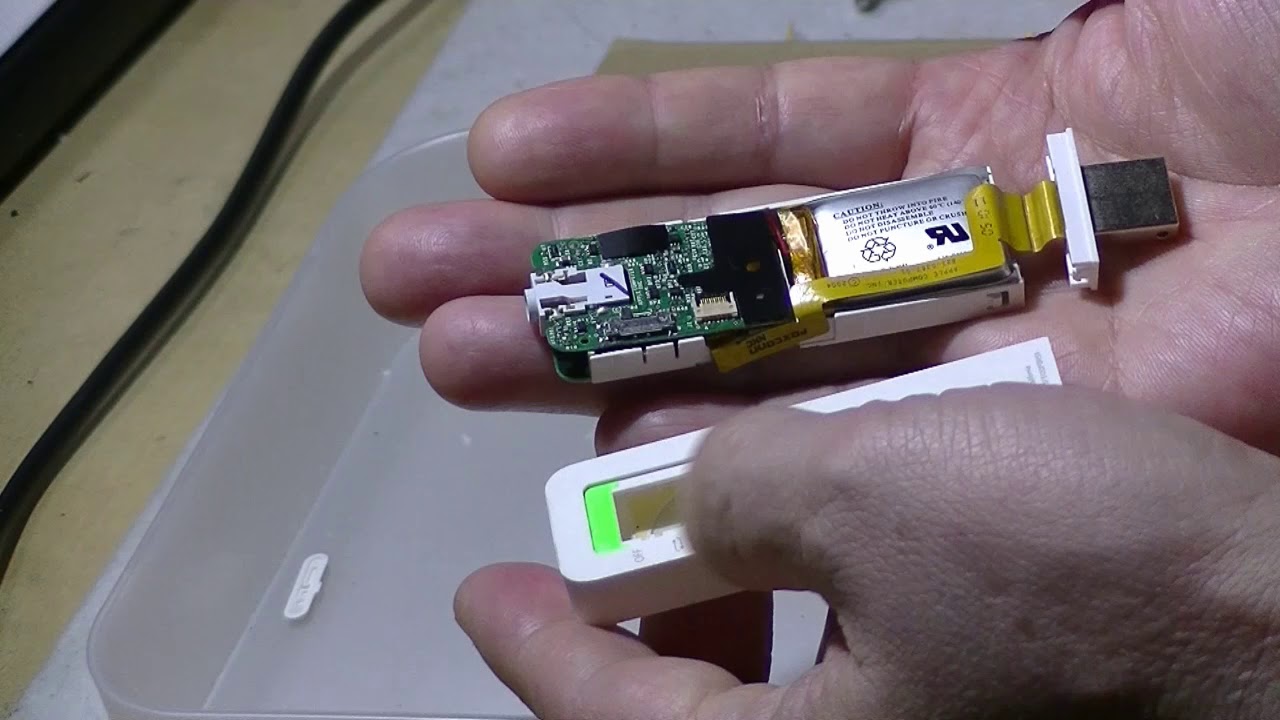 初代iPod nanoを分解してみました - YouTube