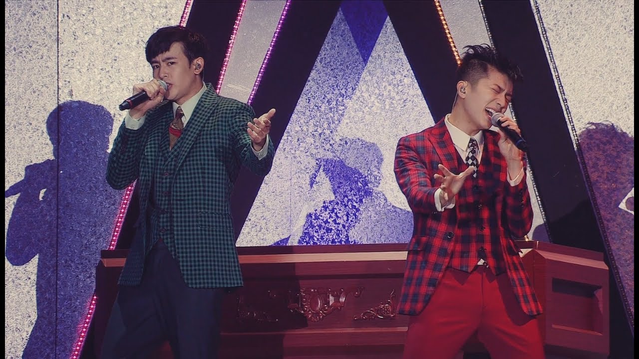 2PM Nichkhun x Wooyoung 彼女 (Kanojo) 「 ARENA TOUR 2016 'GALAXY
