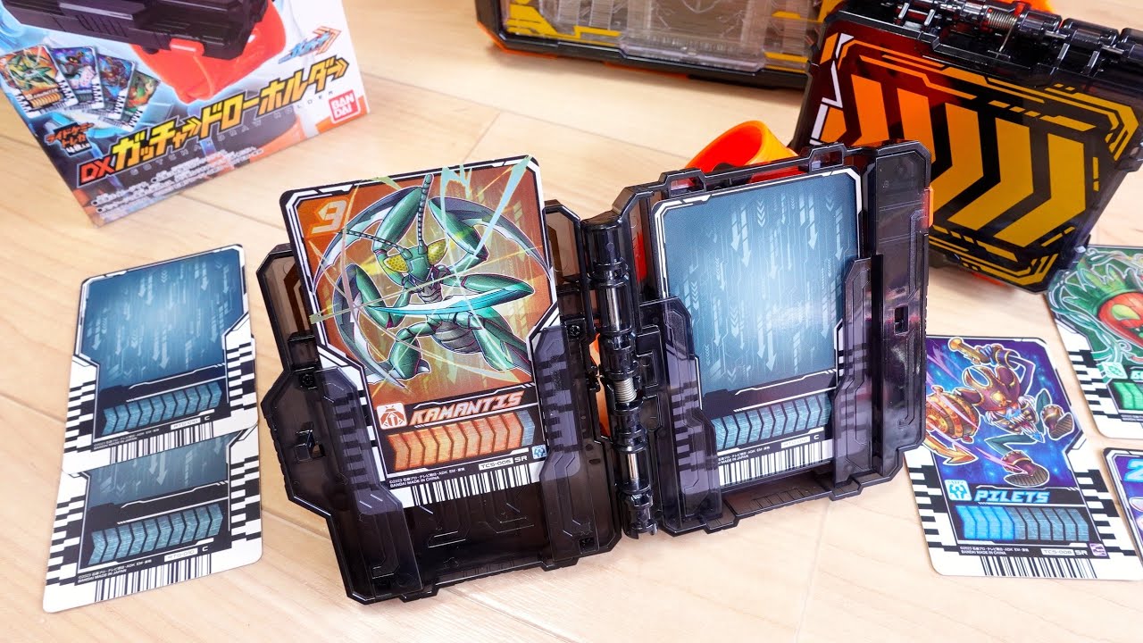 Store up to 10 Chemistry Trading Cards! DX Gatcher Draw Holder