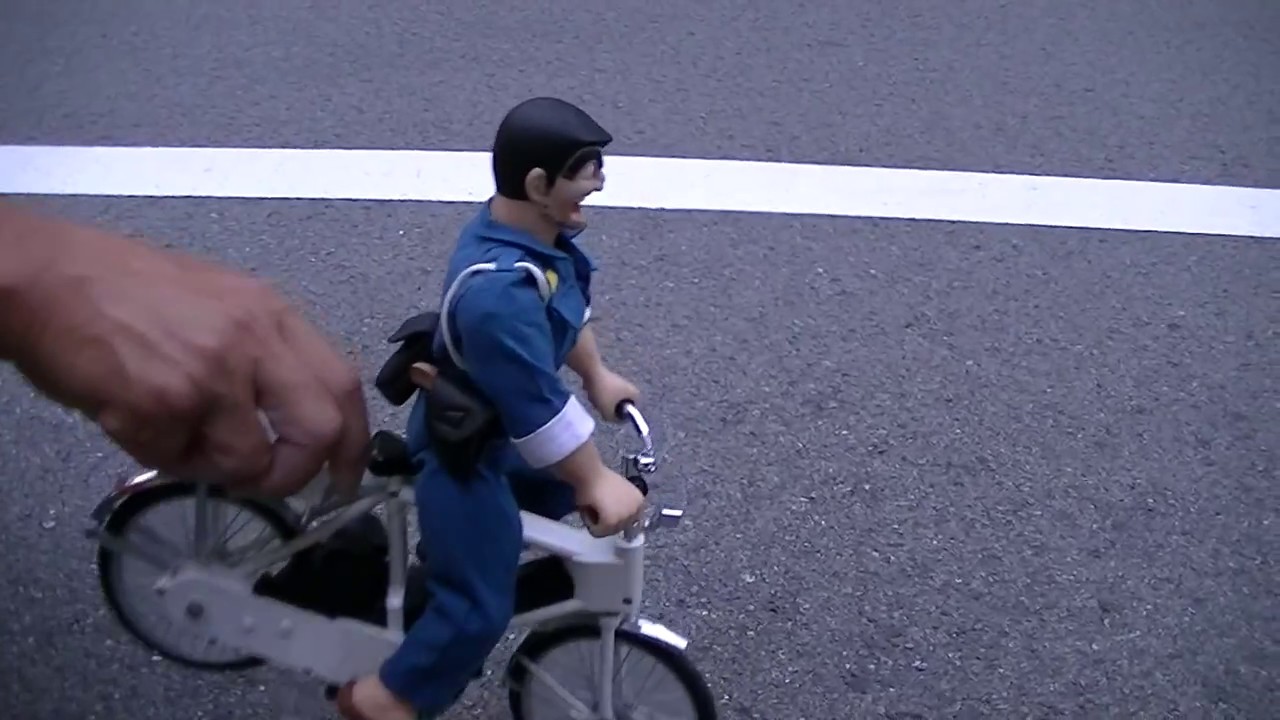 両さん自転車R/Cで遊んでみた - YouTube