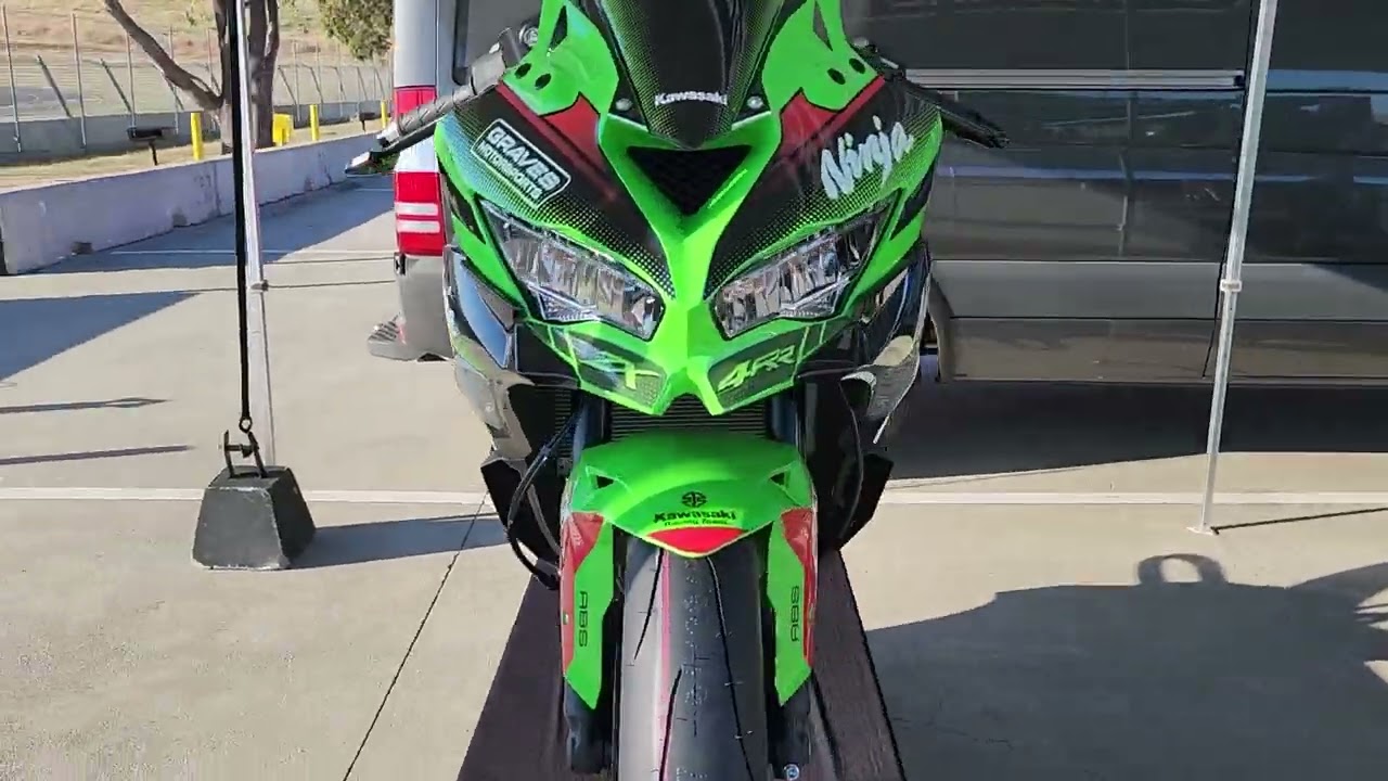 Graves Kawasaki ZX-4RR OEM Bodywork Graphics Set - Green