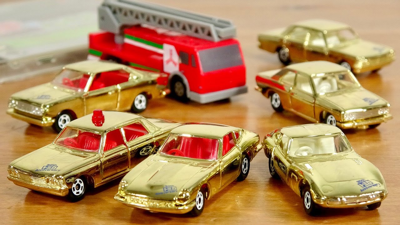 At this timing, it's gold plated☆Tomica Gift Tomica Birth