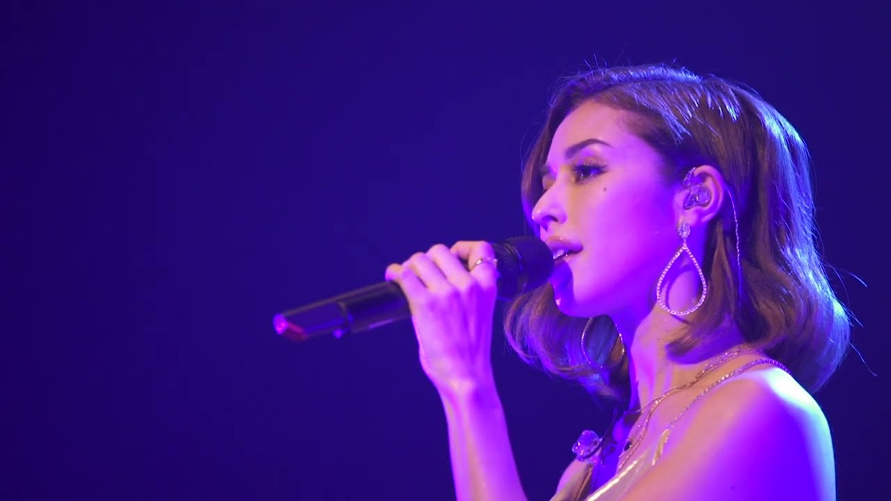 LAST SONG / BENI “CINEMATIC” LIVE TOUR 2018-2019 - YouTube