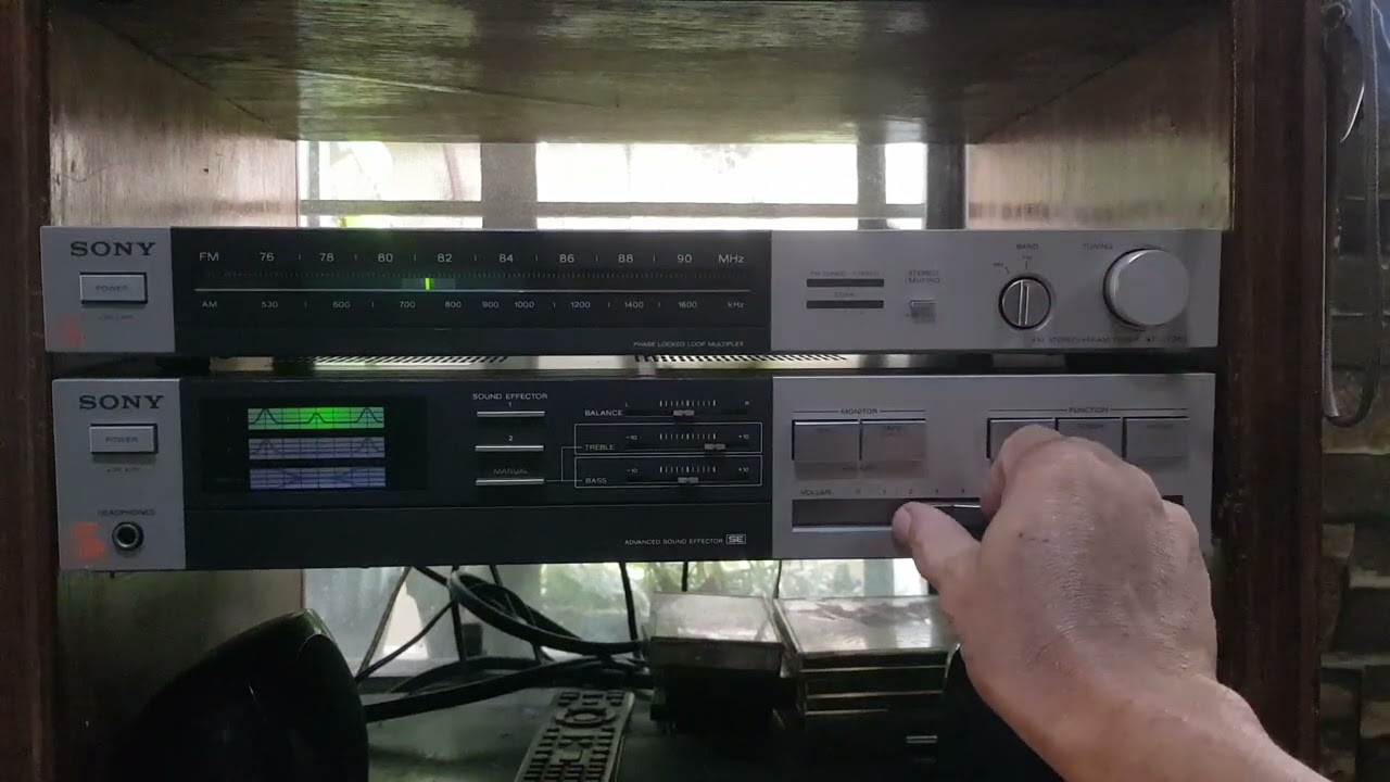 SONY TA-AX200 Amp and ST-JX200 Tuner - YouTube