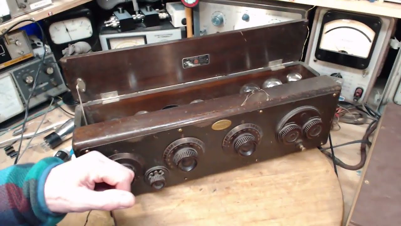 100 Year Old Atwater Kent Model 20 Tube Radio Video #10 - Abandon