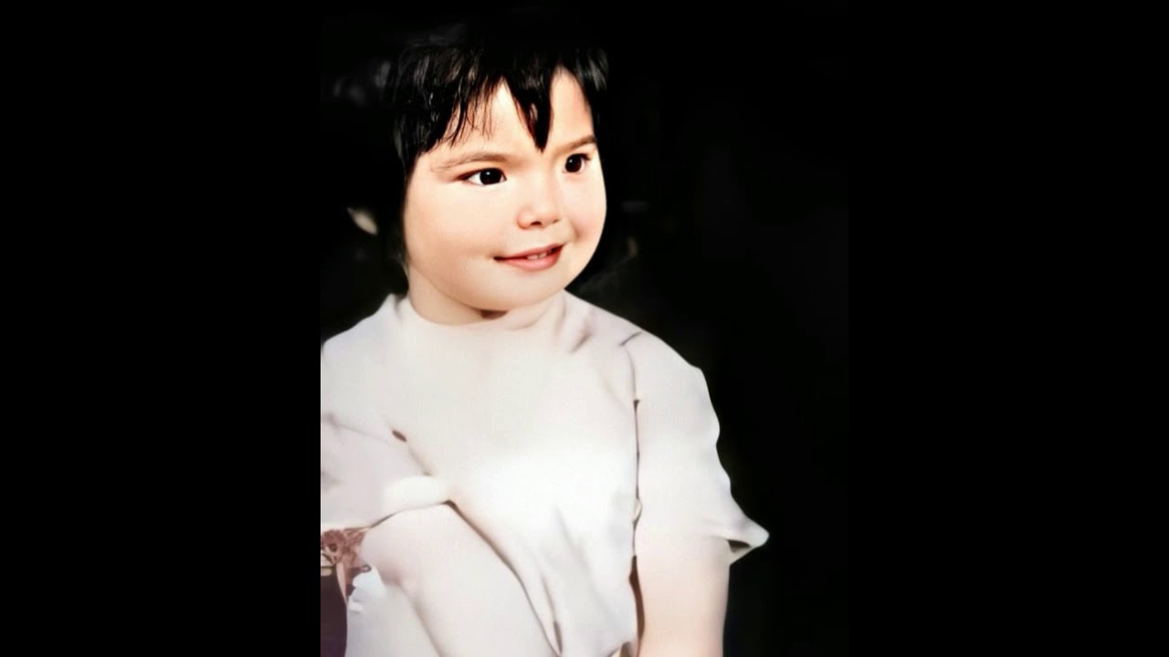 Björk Guðmundsdóttir : I Love To Love (Acoustic) Childhood Radio