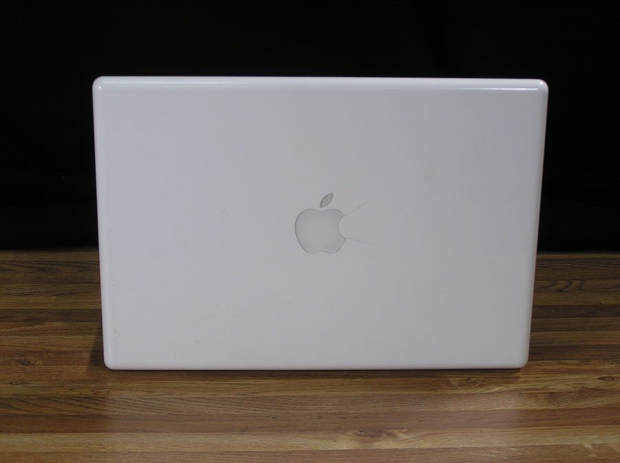 MacBook 13″ A1181 (White) – Apple Rescue of Denver
