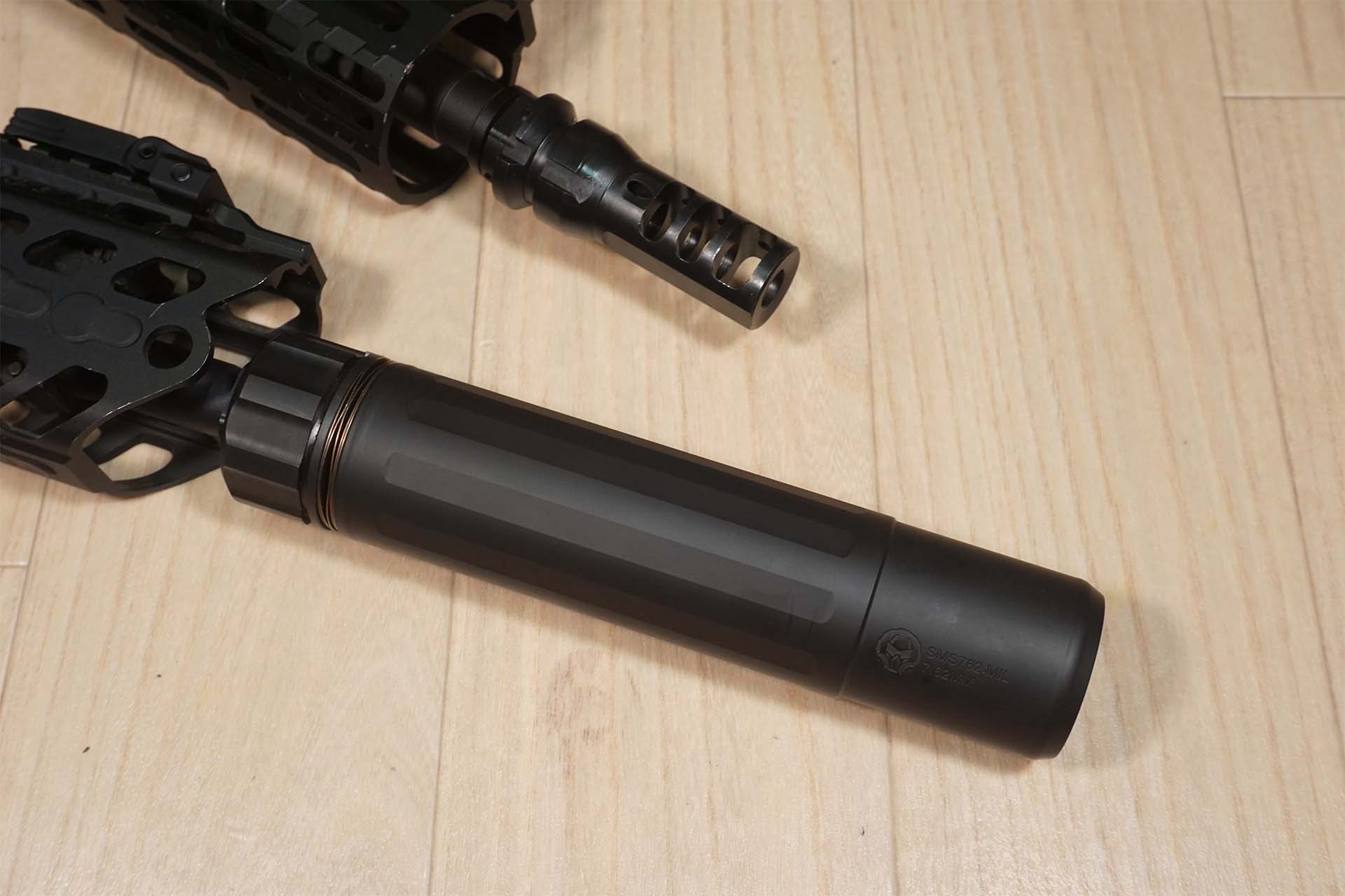 ARRON SMITH DEAD AIR SANDMAN-S タイプ レプリカとKEYMOUNT マズル