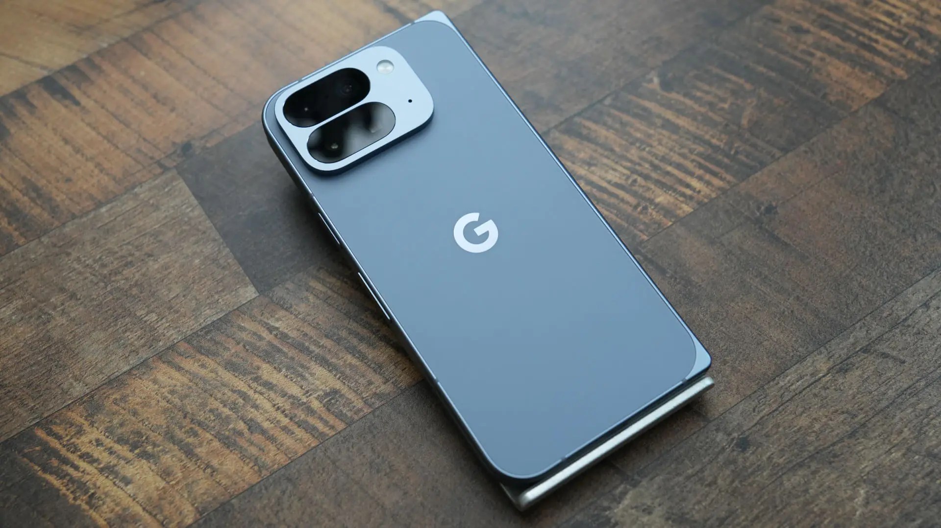 Pixel 10 Pro Fold 開封レビュー。ユーザーを最も真剣に考えた折畳式