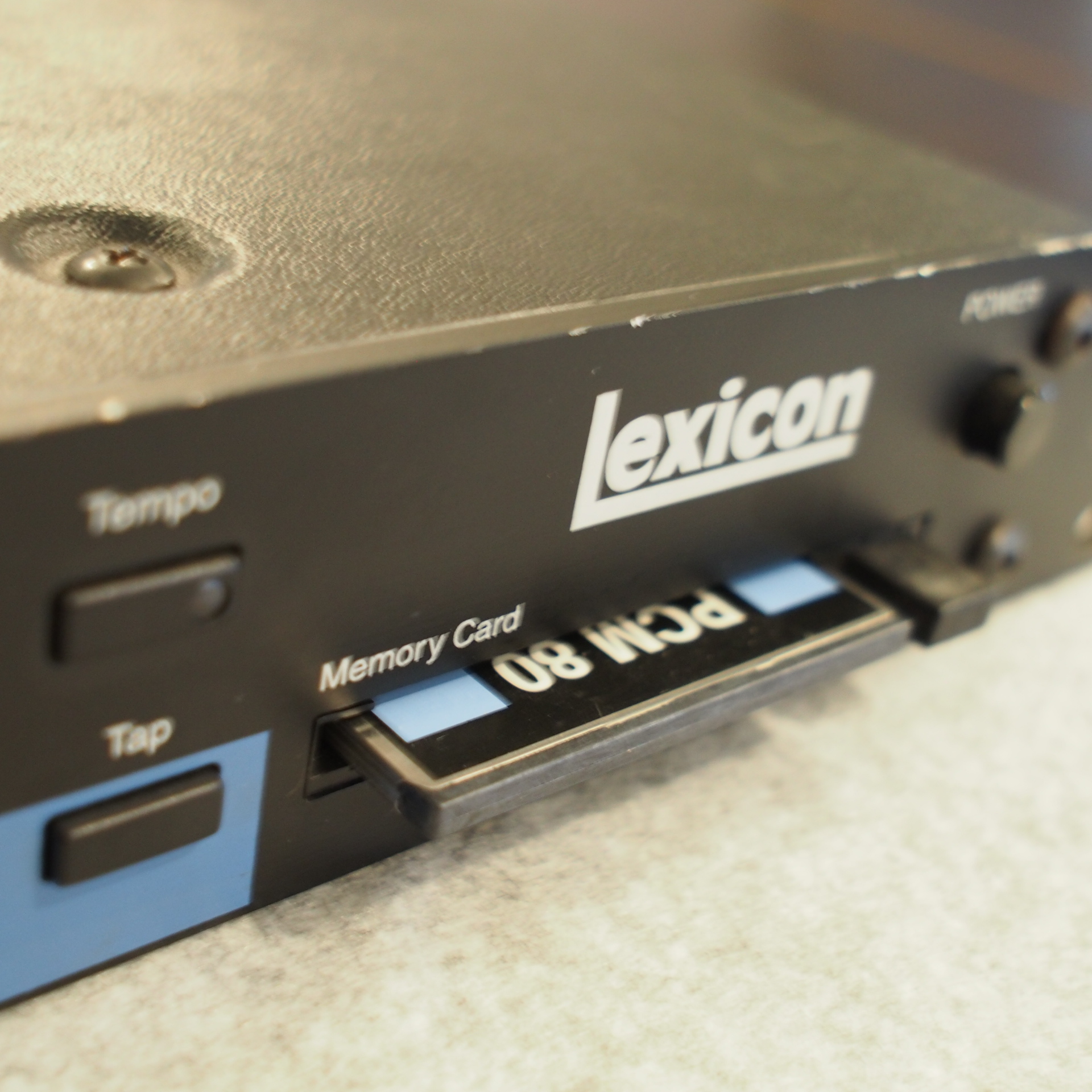 買取情報】プロが愛用する最強のリヴァーブ『LEXICON PCM80』楽器奏庫