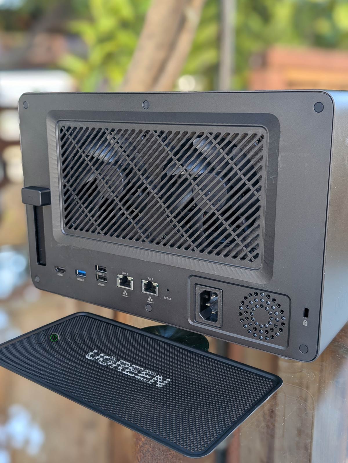 UGREEN NASync DXP6800 Pro Review: A Potentially Fun NAS Server