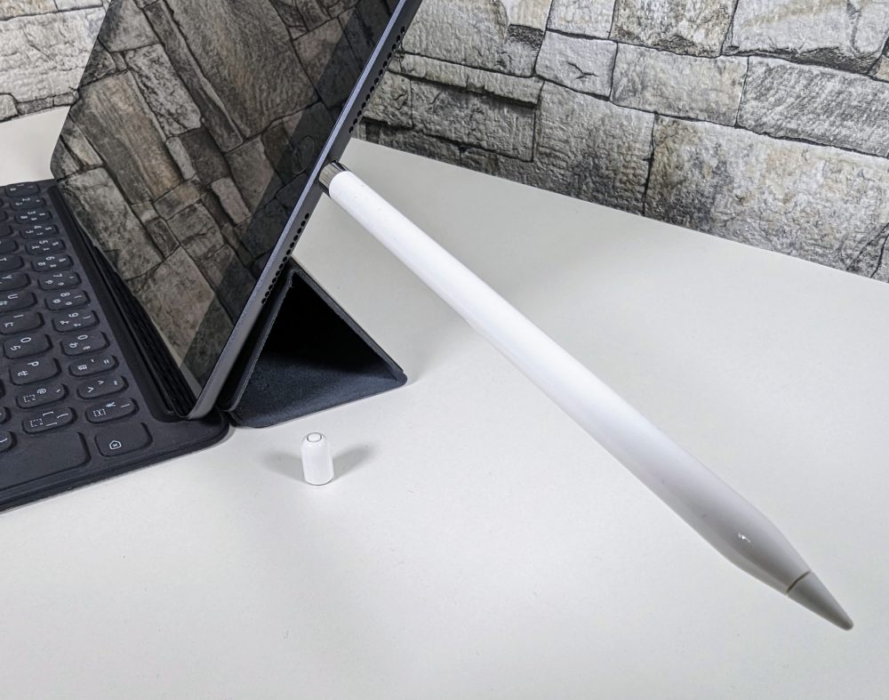 混迷を極めるアップル製iPad周辺機器！第10世代iPad用キーボードを比較