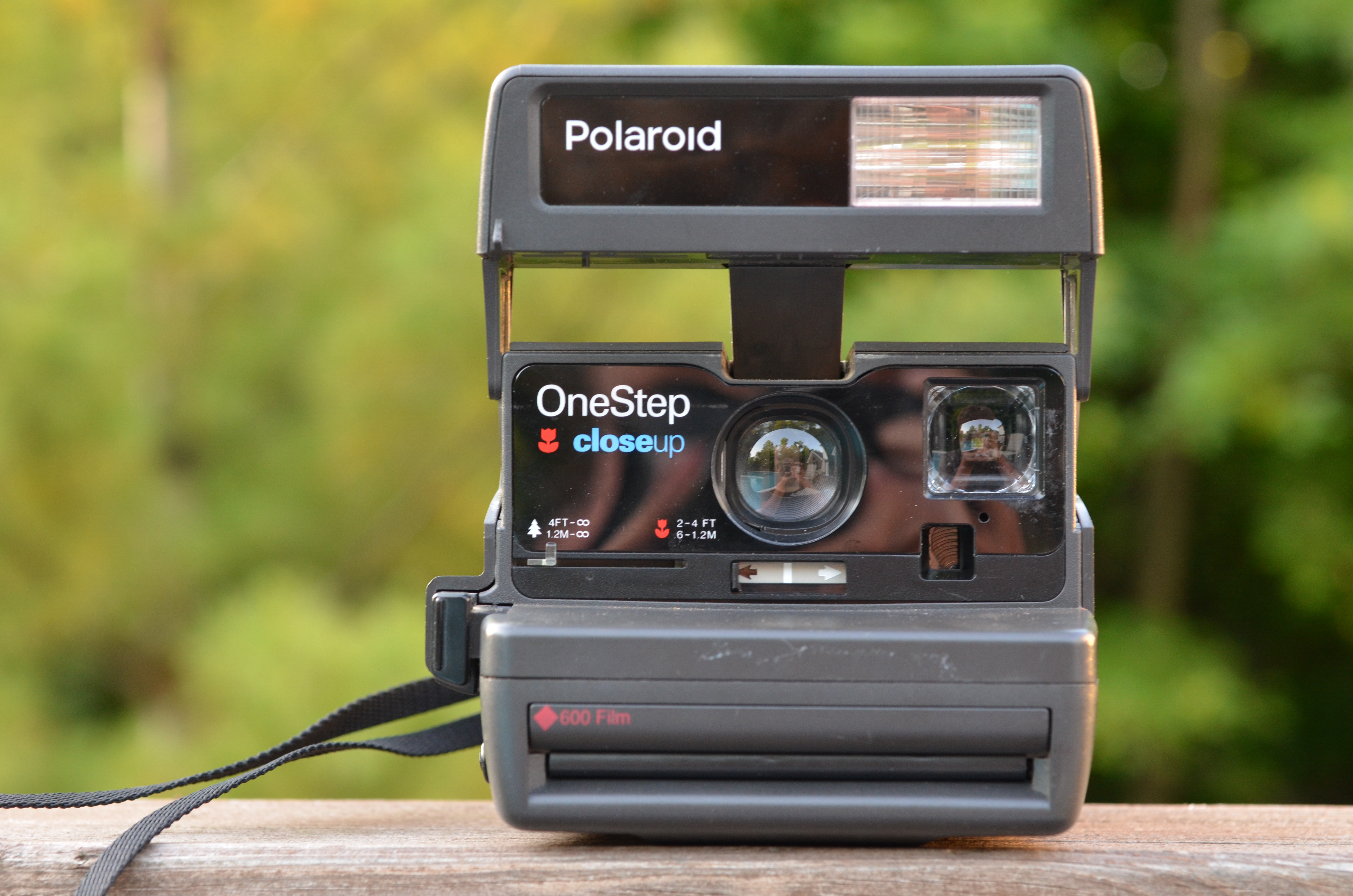 Polaroid OneStep CloseUp 600 Camera Review