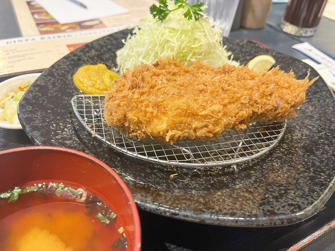 とんかつ 銀座梅林 - ワイキキでおいしいトンカツと言えば Ginza