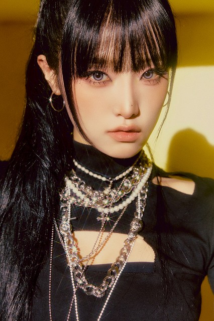 IZ*ONE出身のカッコかわいいK-POPガールソロアーティストYENA(チェ