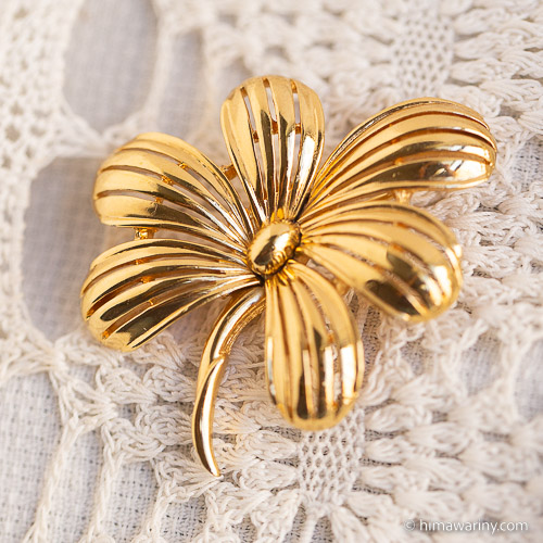 Trifari トリファリ-ゴールド・ボーホーフラワー・ヴィンテージ