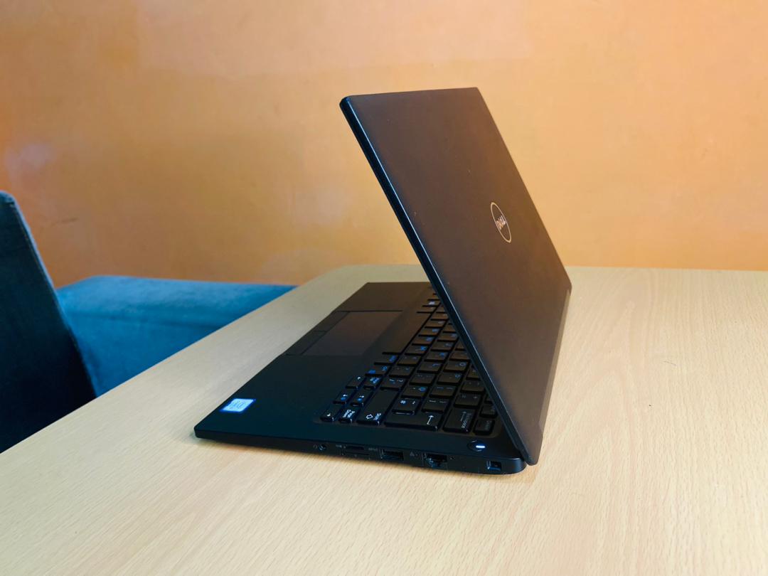 Dell Latitude 7280 - 8GB RAM - 256GB SSD - Touchscreen - 6th.