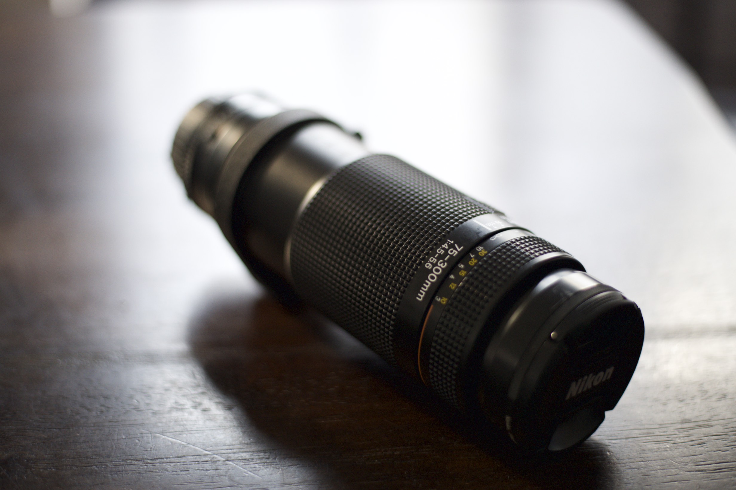 Nikon AF NIKKOR 75-300mm F4.5-5.6 | 髭のある生活