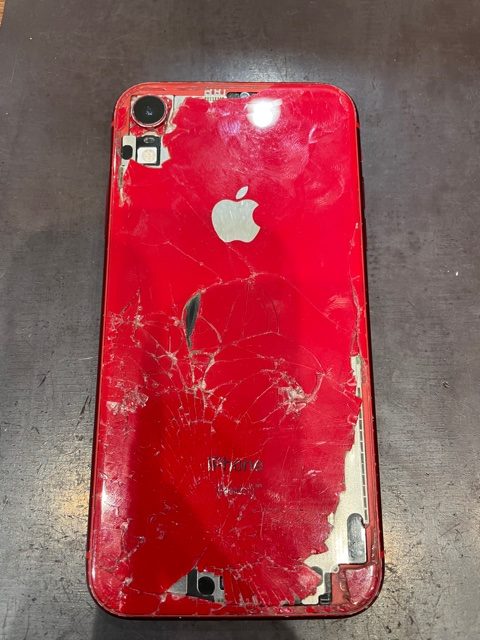 💡背面ガラスが割れた時の対処法💡iPhone豆知識 | iPhone修理・iPad