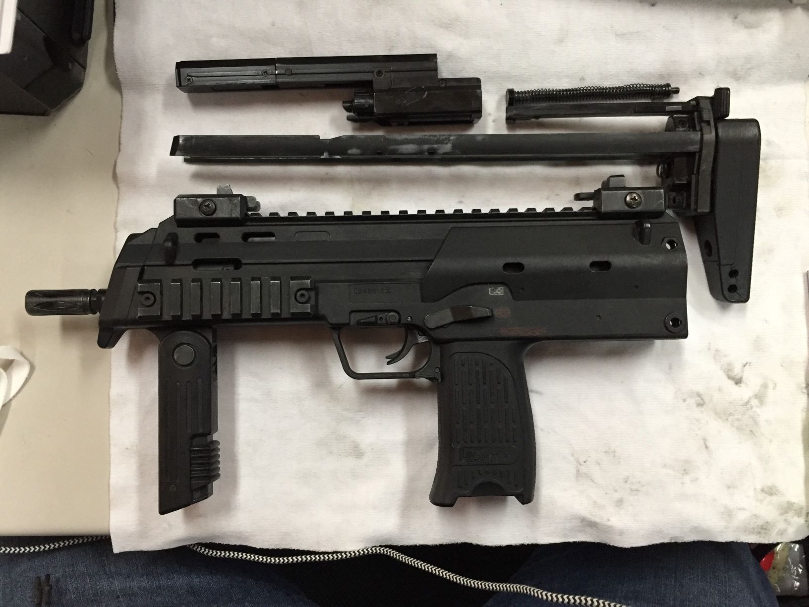 東京マルイ MP7A1 ガスブローバックマシンガンの修理をさせて頂きまし