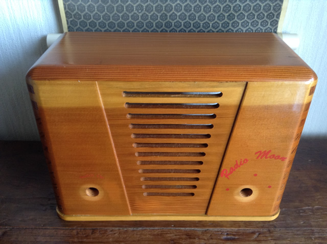 なかなか素敵なラジオ用木製キャビネットを入手した | 超入門：真空管