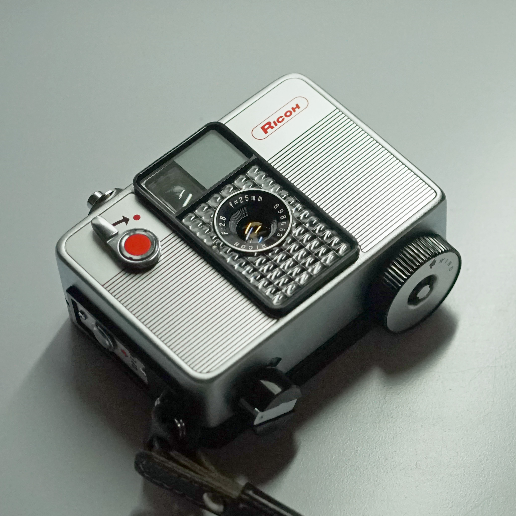 RICOH AUTO HALF（フィルムカメラ 35mm ハーフサイズ コンパクトカメラ