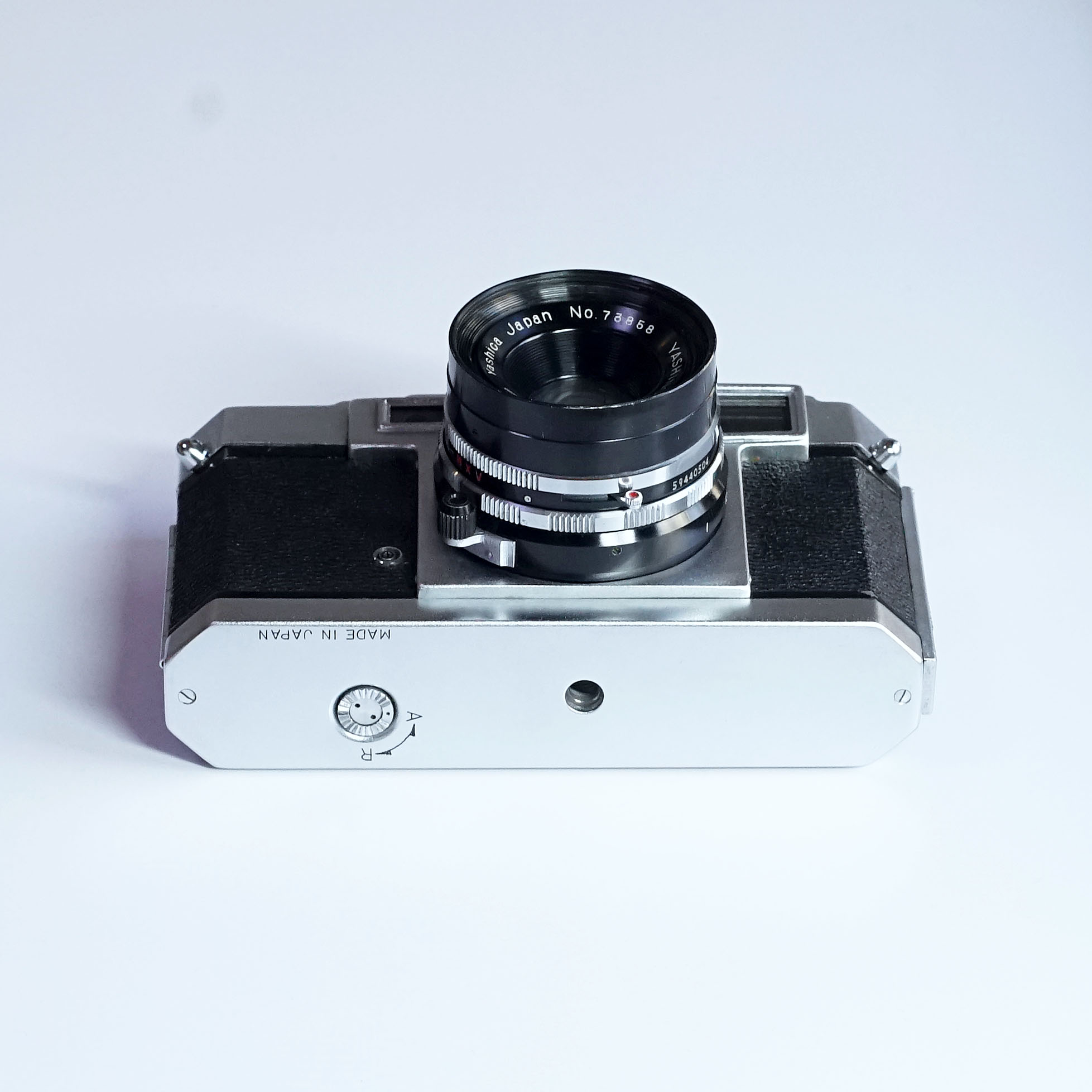 YASHICA 35 ¥9,800（中古 フィルムカメラ 35mm レンジファインダー