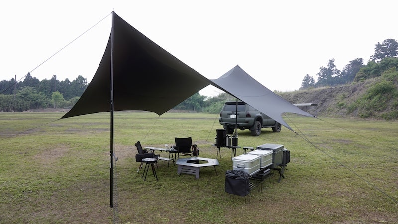 The Arthの伸縮式ポール「棒にょい」は1本でタープから跳ね上げまでOK！