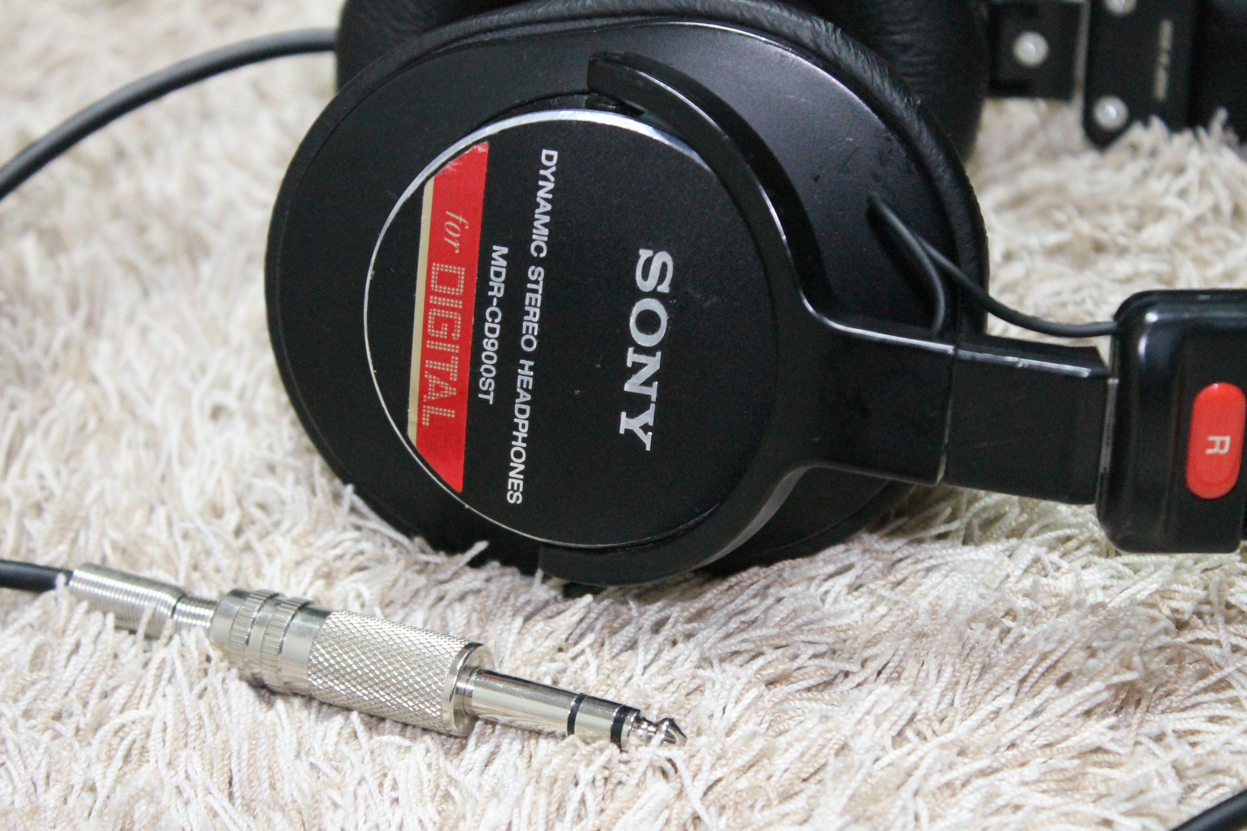機材紹介#1】SHUREヘッドホン[SRH940]のご紹介。ミックスにSONYの