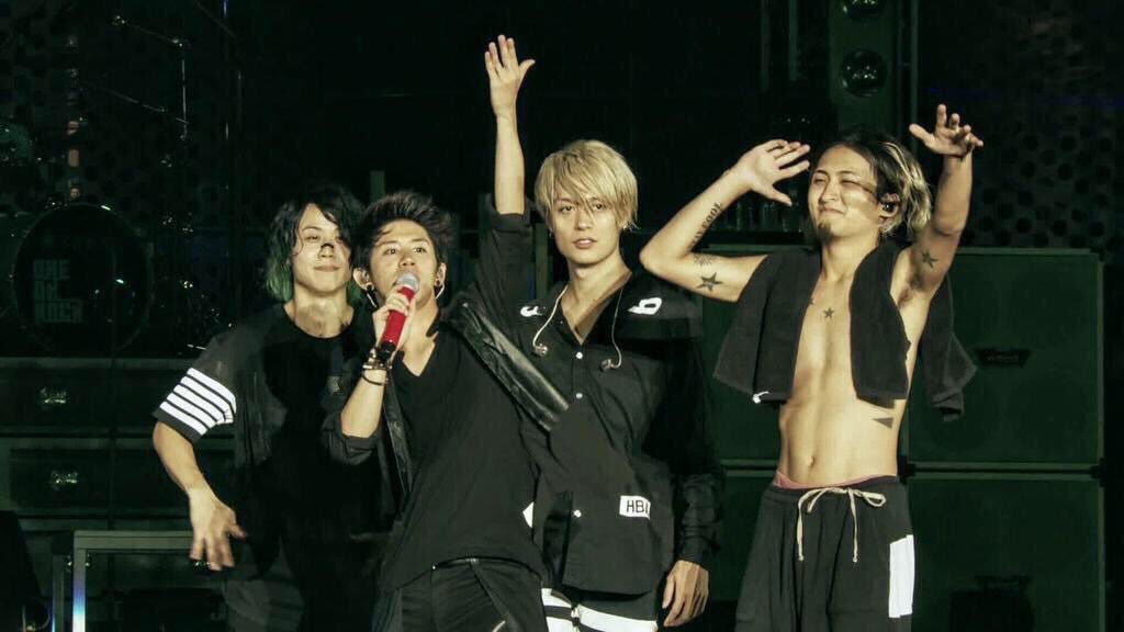 Making Mondays Better: ONE OK ROCK 2014 MIGHTY LONG FALL AT