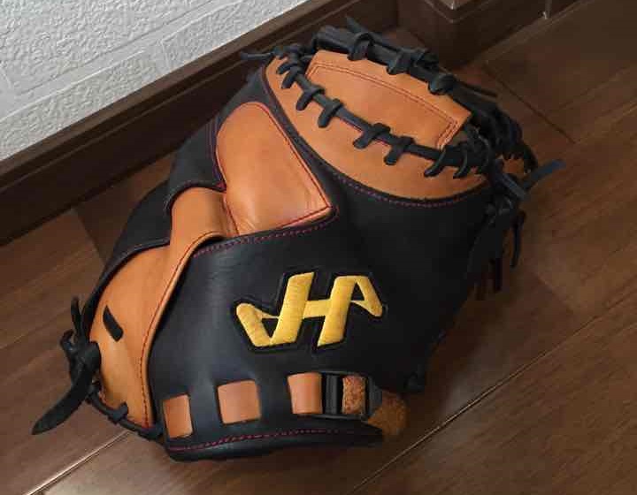 ハタケヤマの伊藤光モデルのキャッチャーミットTH-BS22について特徴