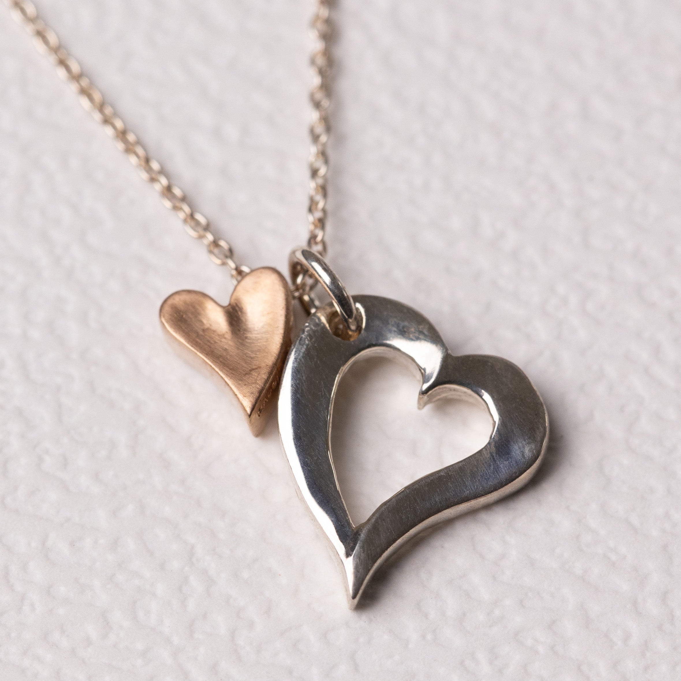 二連のハートネックレスピンクゴールド – ileava jewelry