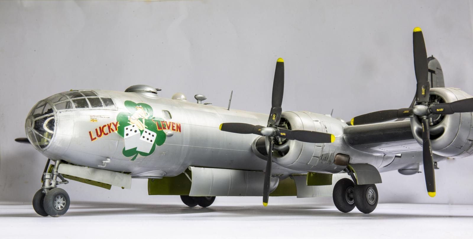 Monogram 1/48 B-29 Super Fortress - 1/48gg - iModeler