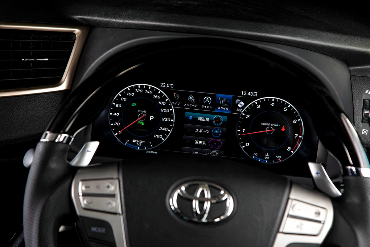 純正を外して交換するだけ アルファード＆ヴェルファイアのメーターが