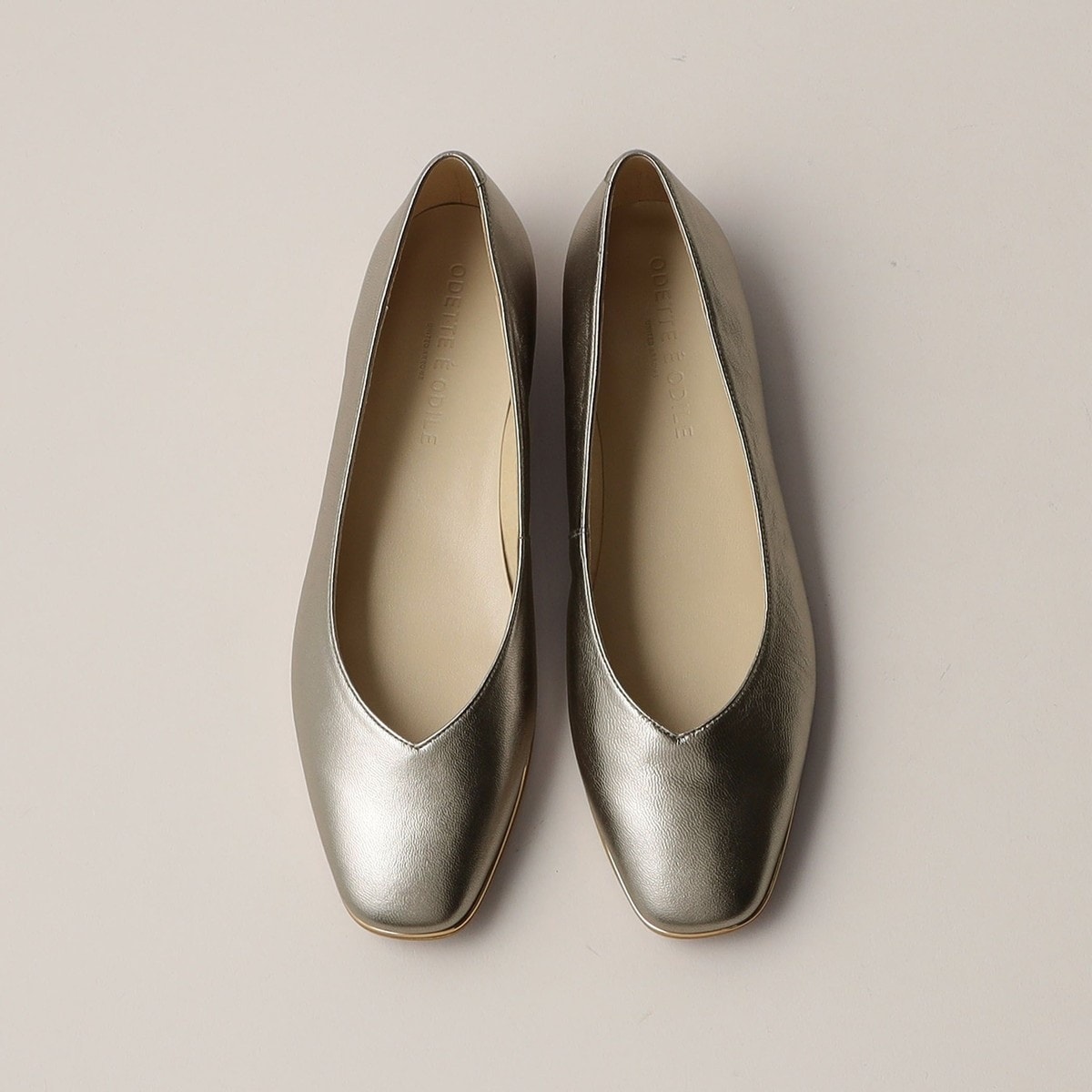 ソフトVカット フラット15↓↑ | オデットエオディール(ODETTE E