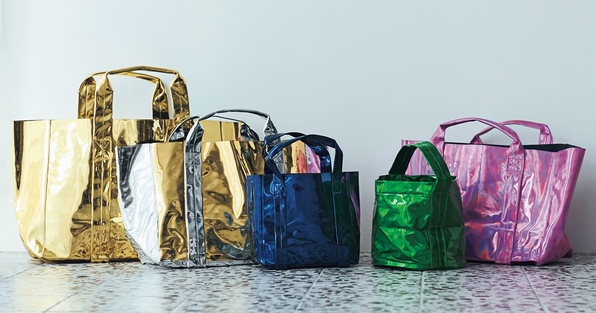 用途別に揃えたい【アガるキラキラトート】がママの夏の相棒！ | VERY