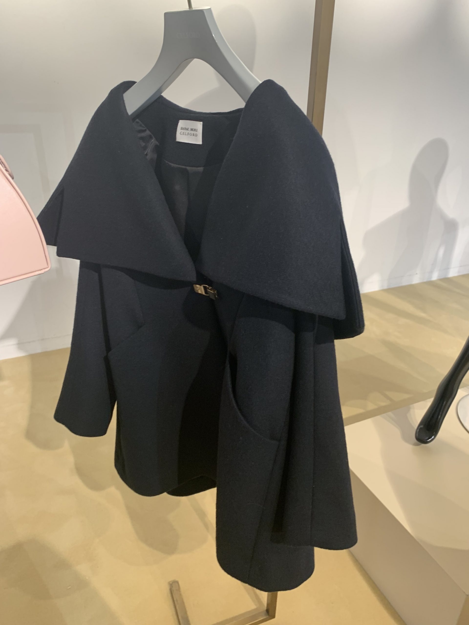 森英恵さんの世界観を「セルフォード」で！大人気の限定コラボ | VERY