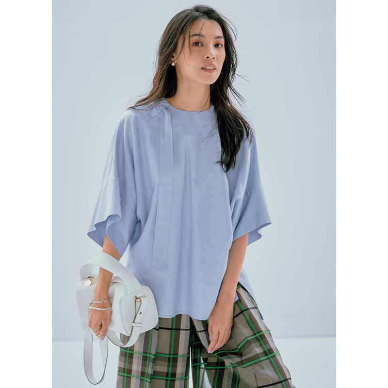 完売必至】一枚で着られる『ADOREの今どきブラウス』は夏まで大活躍