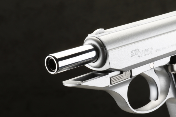 SIG SAUERの傑作コンパクトオートを再現「KSC P230SL ヘビーウエイト