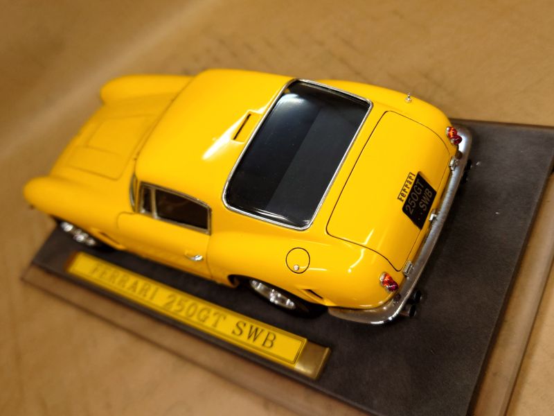 グンゼ 1/24 フェラーリ 250GT SWB ハイテック | ネオしし座1203さんの