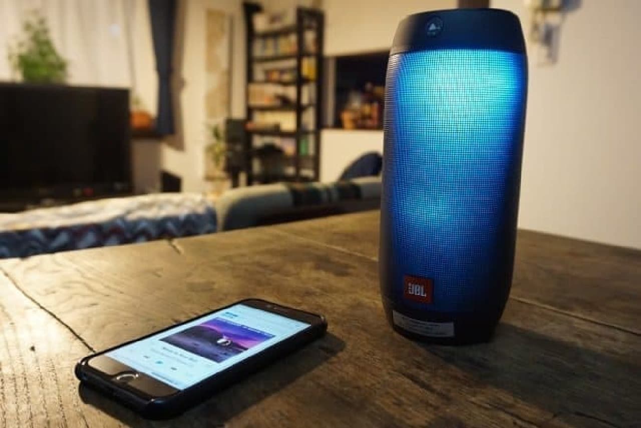 JBL PULSE2 スピーカー×2(銀、黒) Charge2 カバー付き×2 JBL PULSE2