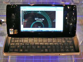 写真で解説する「WILLCOM D4」（外観編） - ITmedia Mobile