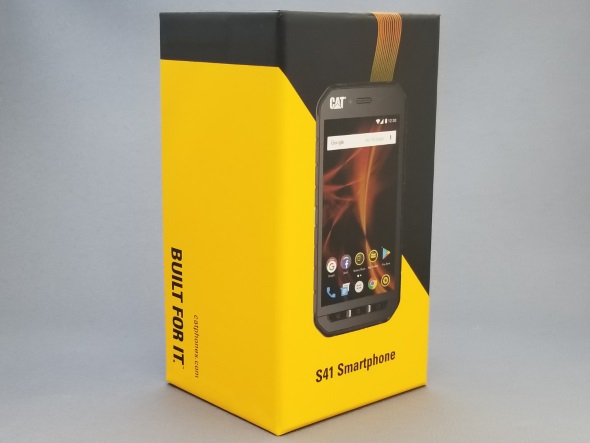 頑丈でバッテリー長持ちなスマホ「CAT S41」を試す（付属品・外観編