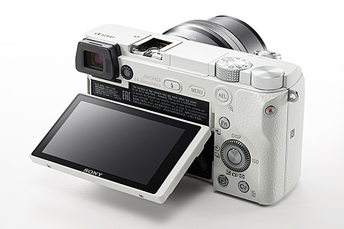 ソニーの「α6000」に新色のホワイトが登場 - ITmedia NEWS