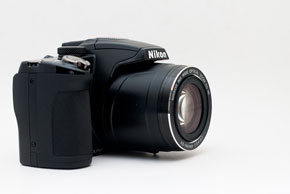 超広角22.5ミリからの36倍ズーム 超高倍率だけじゃない楽しさも ニコン