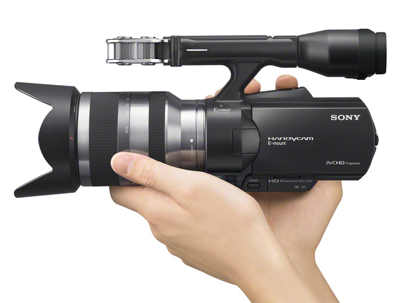60p／24p出力対応、表現力を高めたレンズ交換式“ハンディカム”「NEX