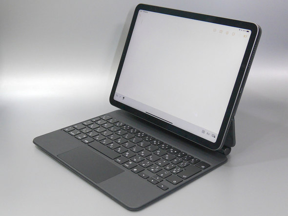 2つの純正キーボードで第4世代「iPad Air」の使い勝手をチェックした